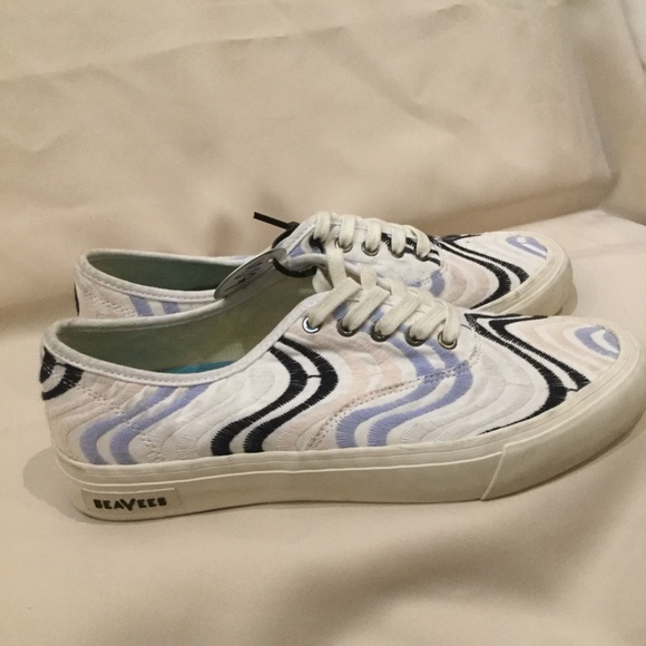 SEAVEES ๐ pastel wave sz9 stitched pattern - Picture 2 of 7